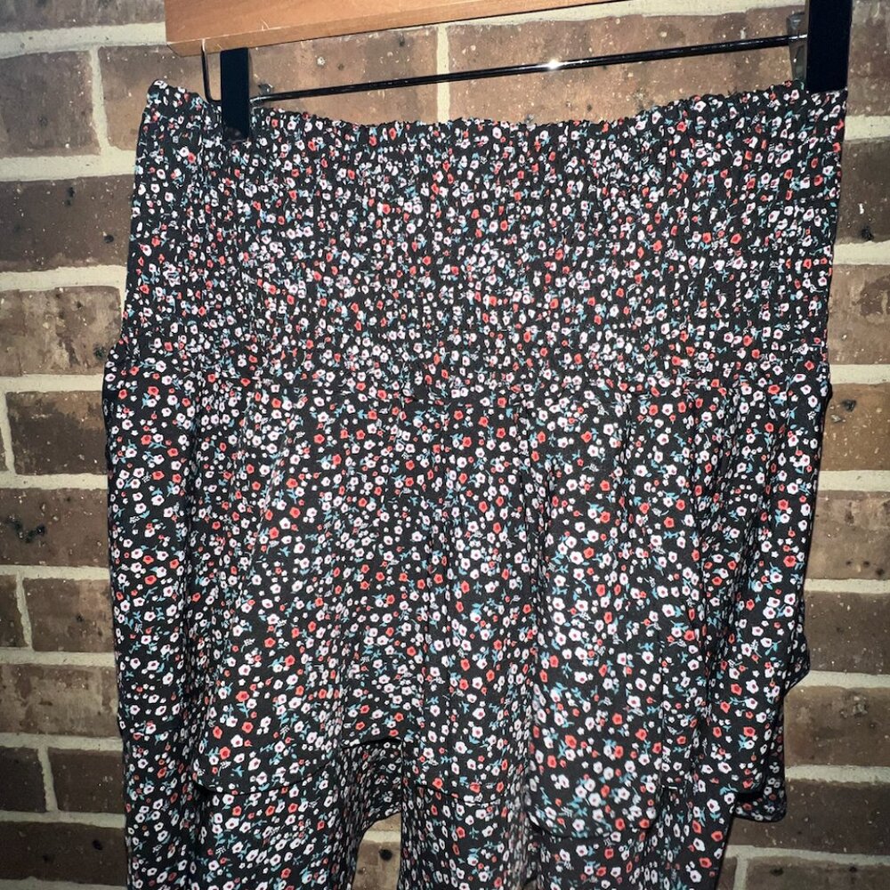 Shein Ruffle Tiered Short Skater Skirt Ditsy Floral Flowers - Size L